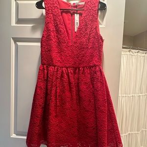 Cherry Red Alice + Olivia size 6 Lace Mini Dress